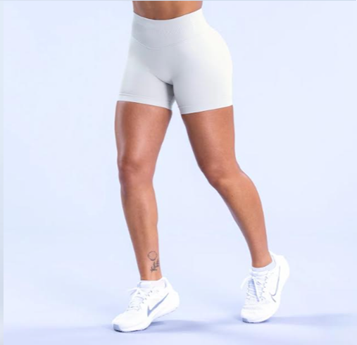 REFINE OFF-WHITE SHORTS